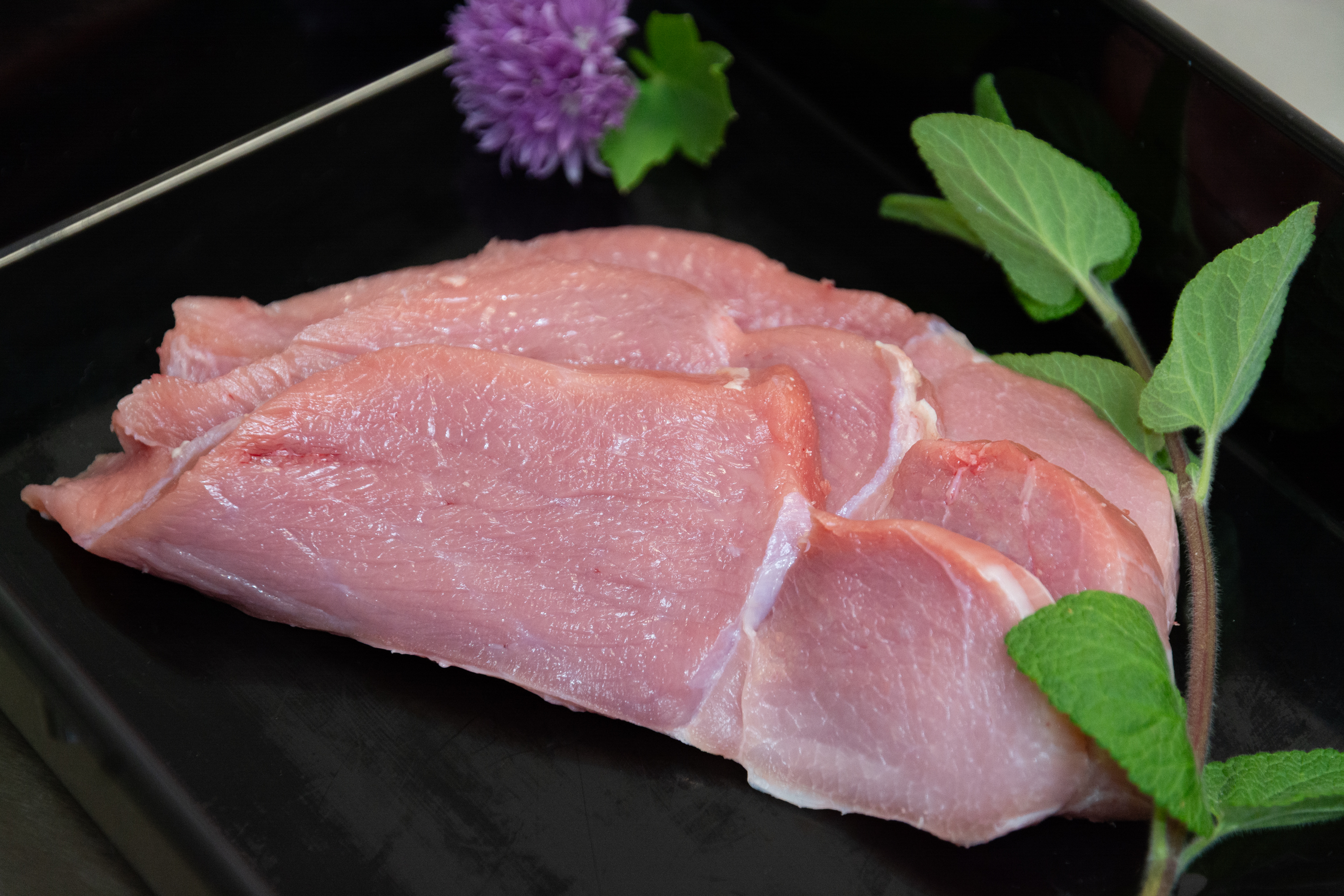 Kalbsschnitzel in Scheiben geschnitten (z.B. Unterschale)